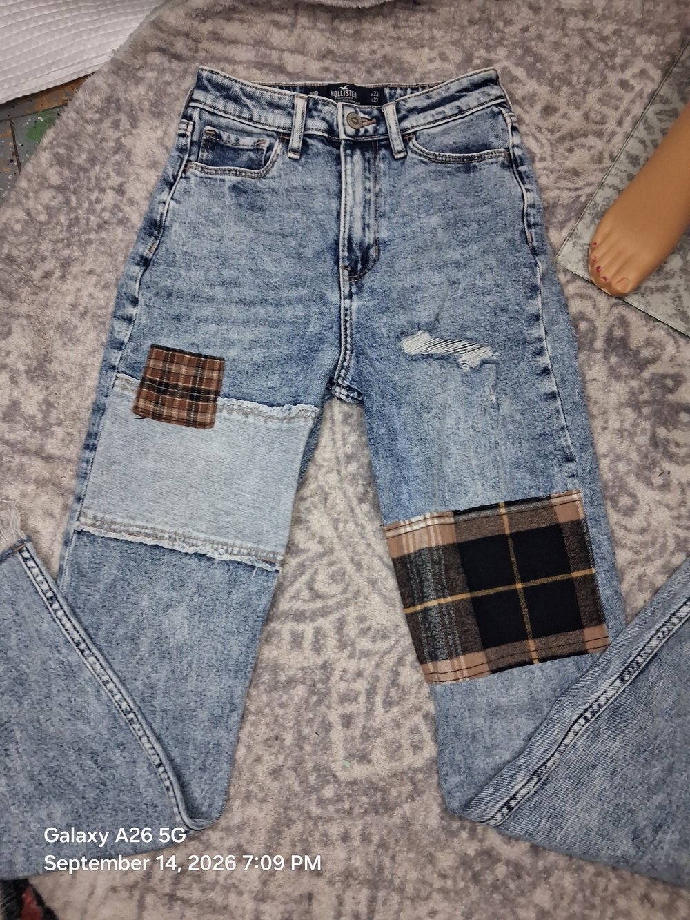 Hollister Light Wash Boyfriend Jeans with Plaid Patches Size 23